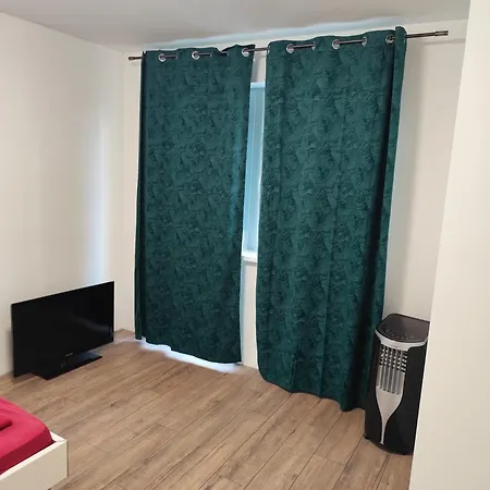 شقة Krasny 3 Izbovy Pri Aquaparku سينيتش