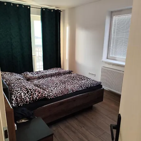 Krasny 3 Izbovy Pri Aquaparku * سينيتش
